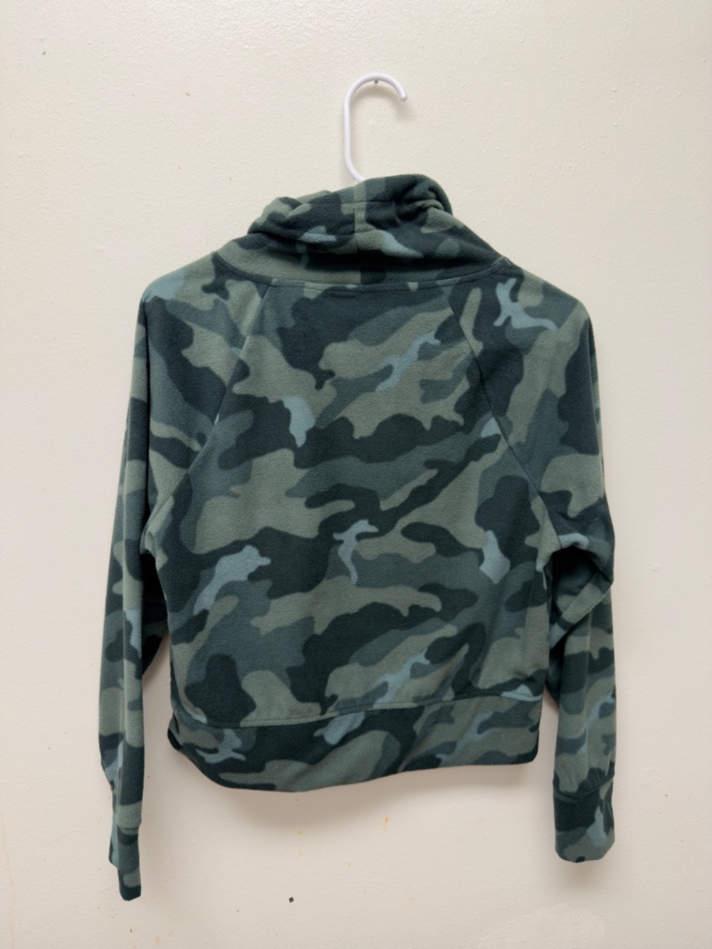 Old Navy Green Camouflage Funnel Neck Pullover Hoodie - Picture 3 of 5
